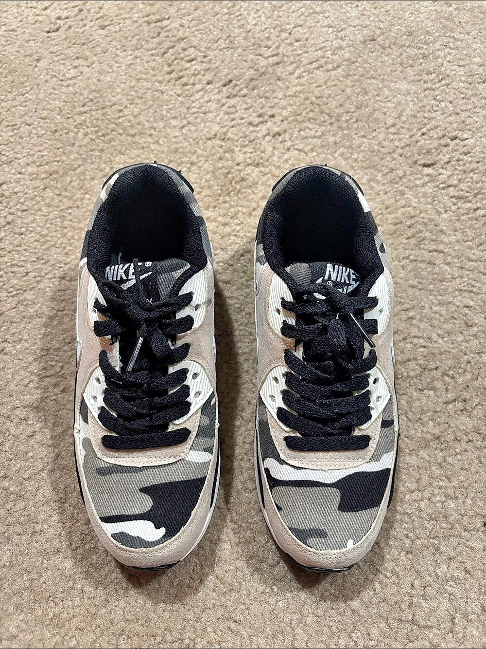 Nike Air Max 90 Black Realtree Edge Camo Sneakers in Black & White